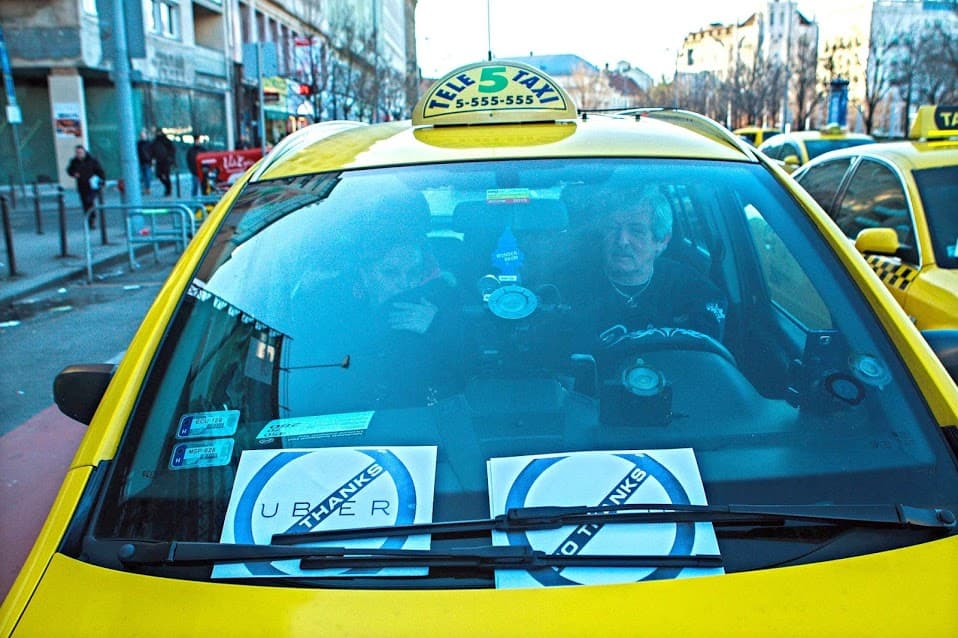 TAXIS DEMO HR