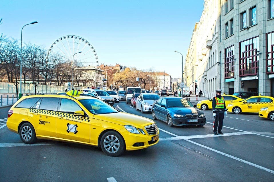 TAXIS DEMO HR