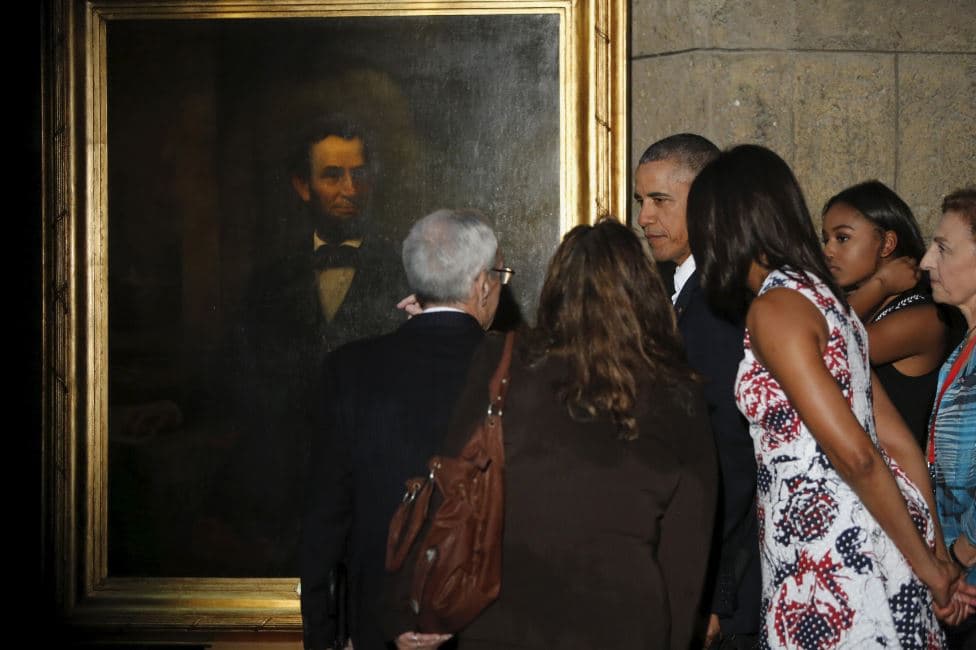OBAMA KUBÁBAN