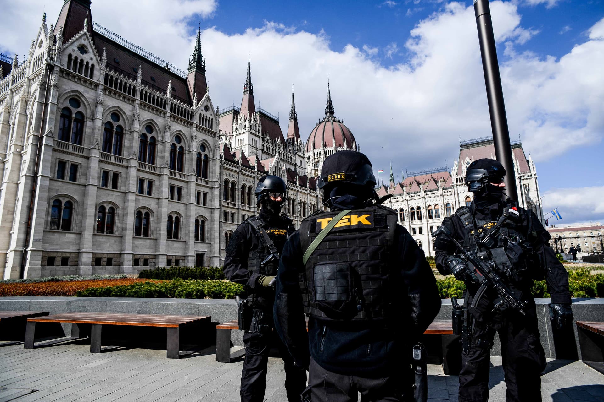 TEK Parlament és repülőtér