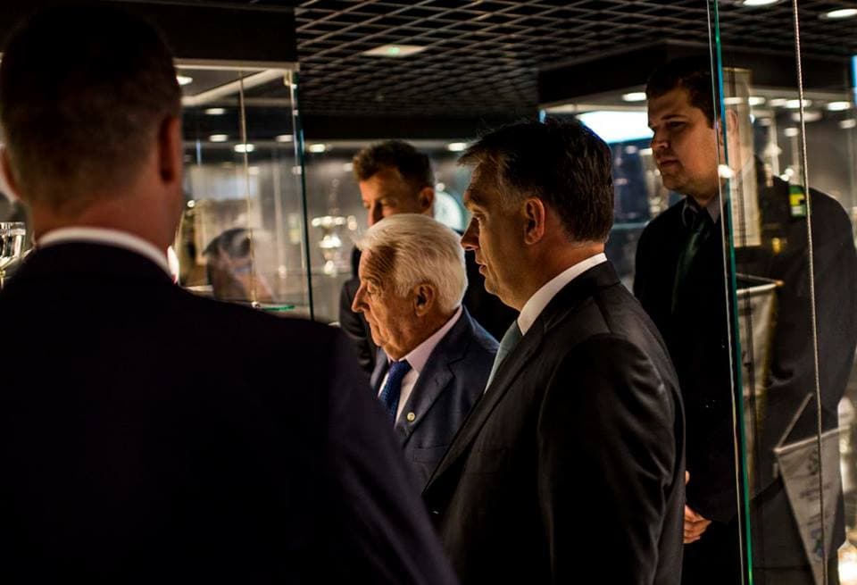 Orbán Viktor Fradi stadion avatóján