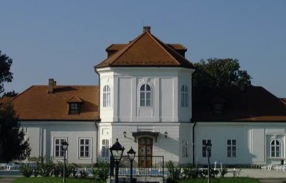 Eiffel Palace
