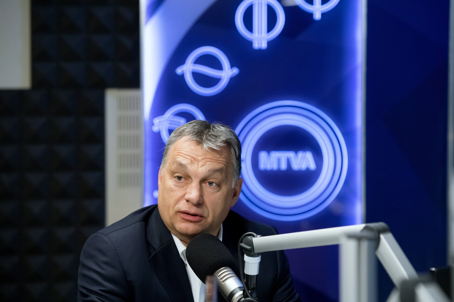 Orbán Viktor: Ameddig csak lehet, nem zárjuk be az iskolákat