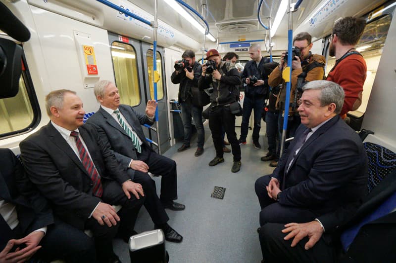 Felújított 3-as metrószerelvények