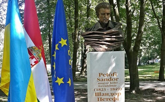 petőfi szobor