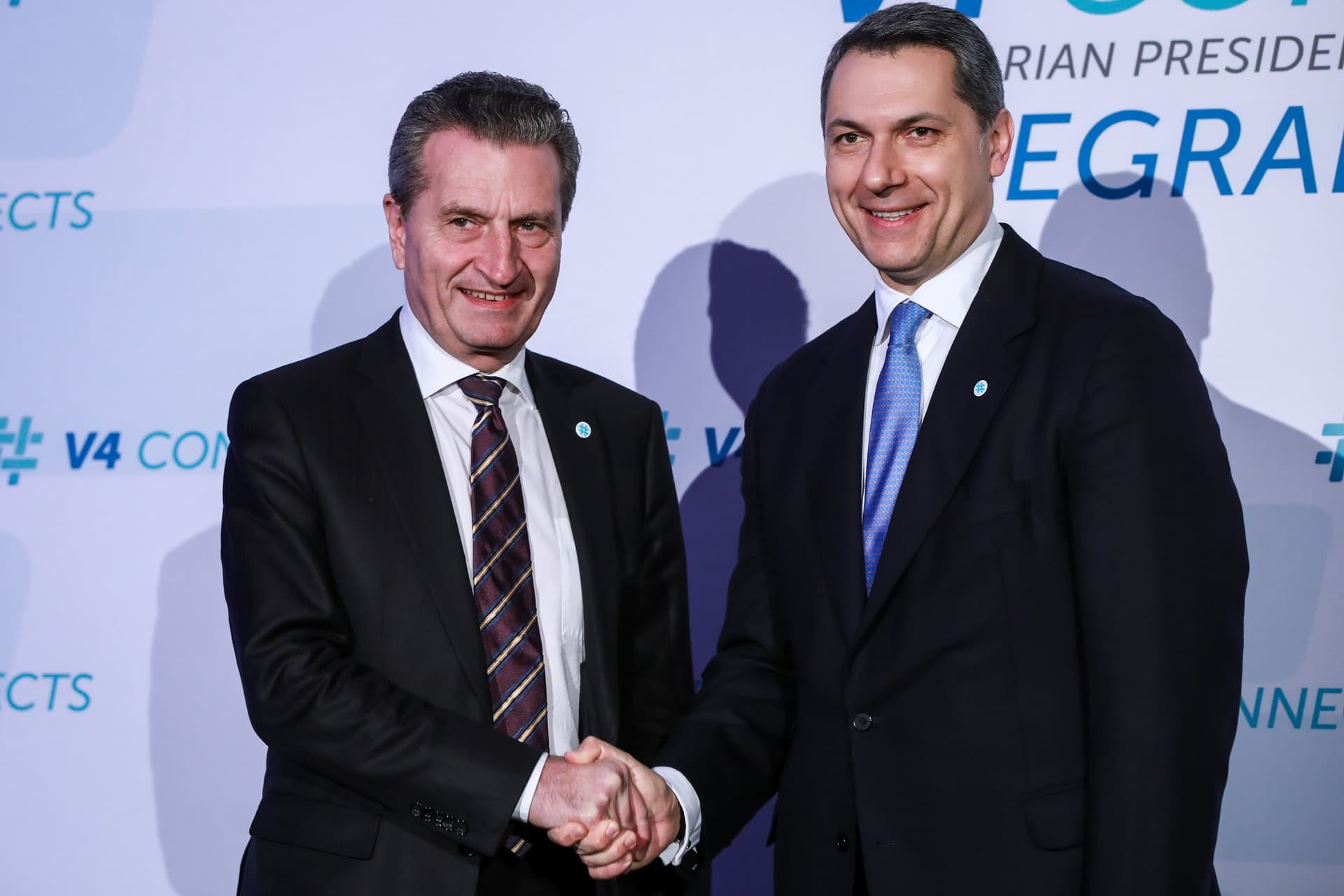 lázár oettinger v4