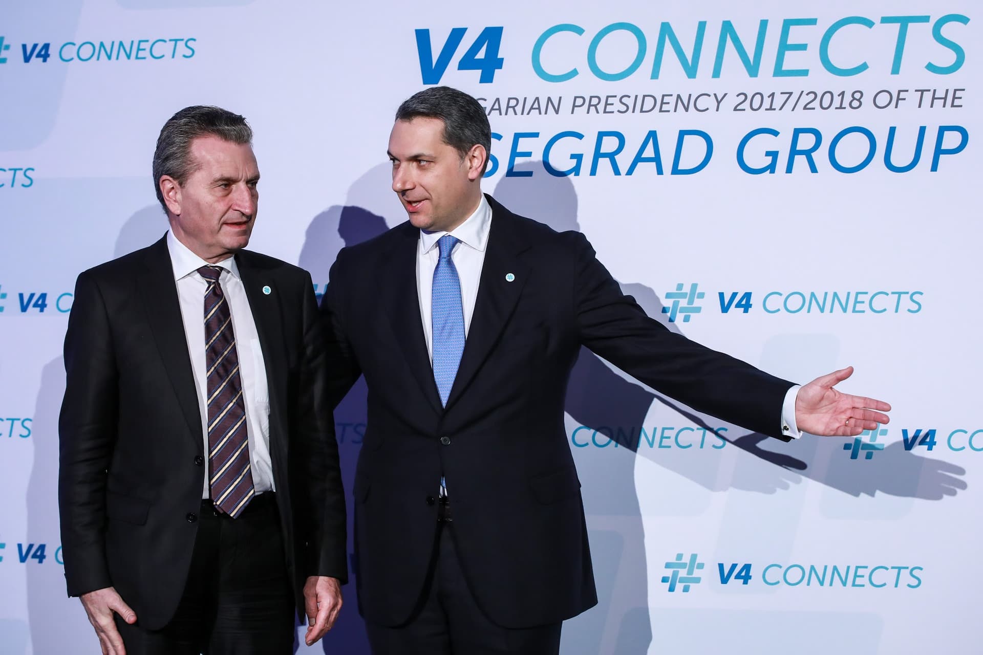 lázár oettinger v4