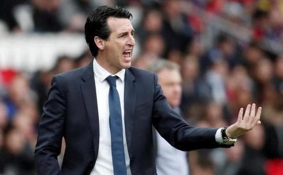 Az Arsenal vezetői továbbra is Emeryvel képzelik el a jövőt