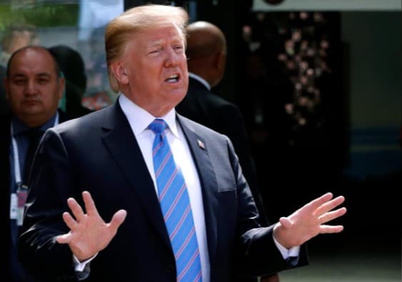 Donald Trump elmozdította a titkosszolgálat igazgatóját