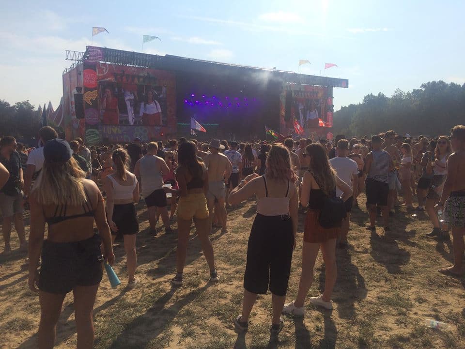 SZIGET-ELSŐ NAP-MÁSODIK ERESZTÉS