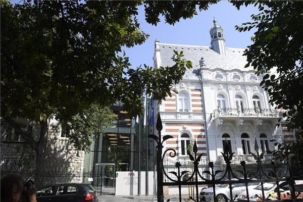 MMA irodácska