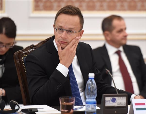 Szijjártó Kirgizisztánban