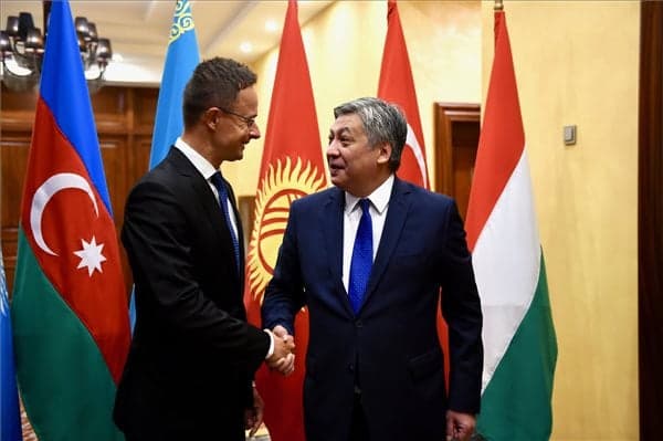 Szijjártó Kirgizisztánban