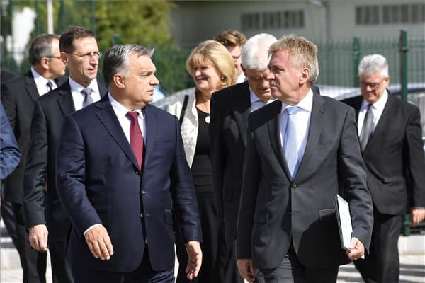 Orbán Viktor Béres átadó/megynitó