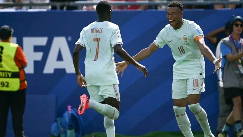 Dembele mesterhármassal csatlakozott Mbappéhoz