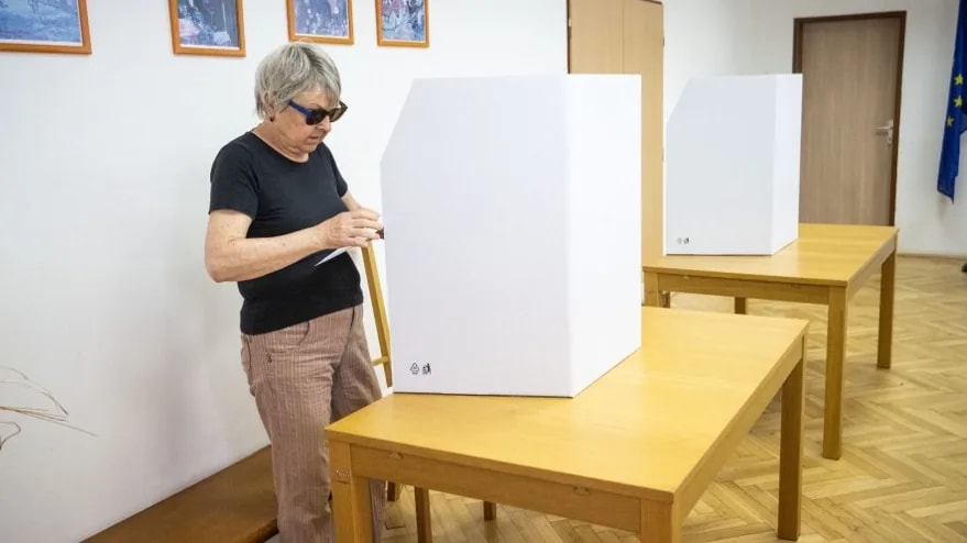 Érvénytelen lett a népszavazás Szlovákiában