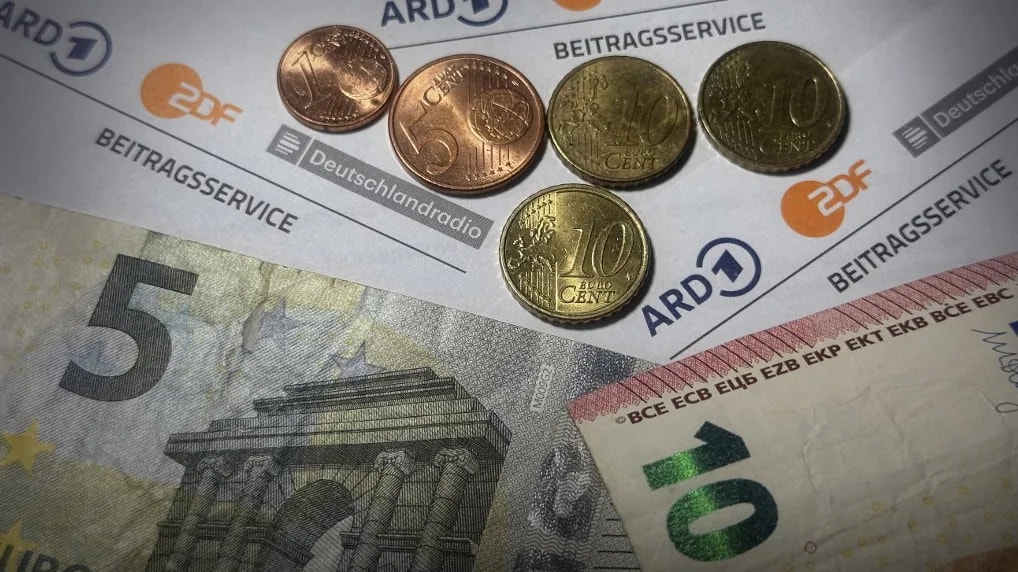 Erősödött kissé a forint csütörtök reggelre