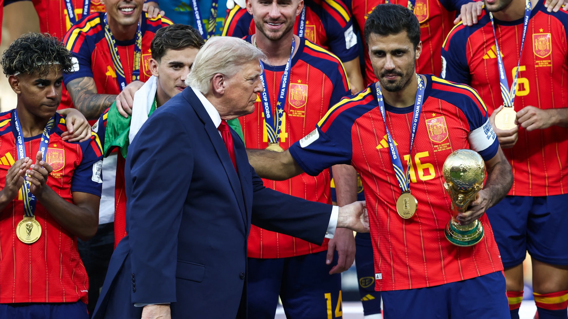 Füttyszóval fogadták Donald Trumpot a világbajnoki trófeaátadón