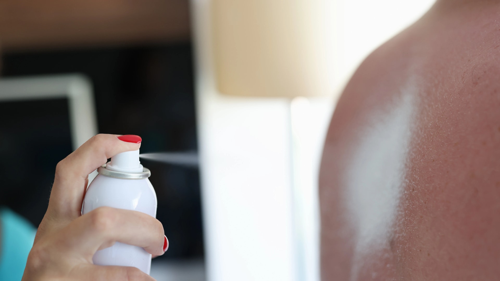 Ezt a 10 hibát kerülje el az önbarnító spray-vel