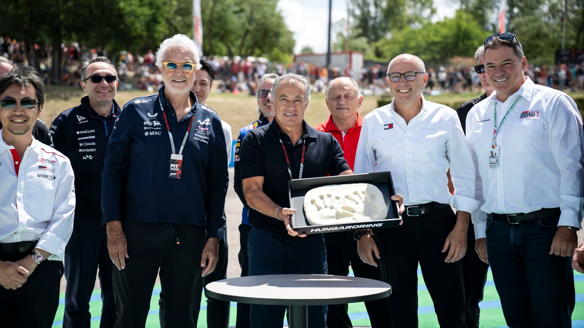 Alesi: hatalmas megtiszteltetés, hogy kanyart neveztek el rólam