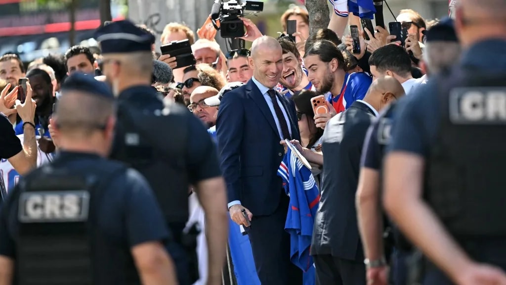 Zinedine Zidane lett a francia labdarúgó-válogatott szövetségi kapitánya