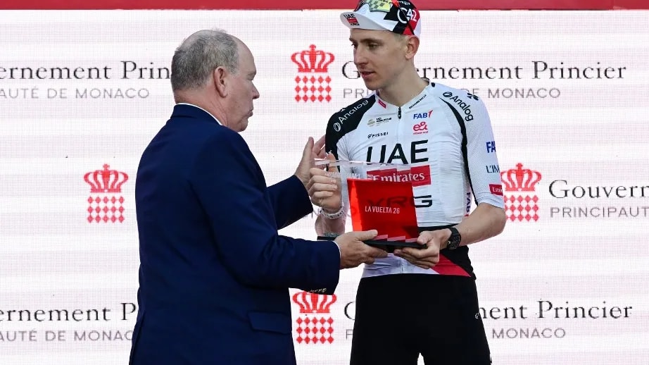 Vuelta a España:  Pogacar 9 századdal nyerte a nyitó időfutamot, Valter a 138.
