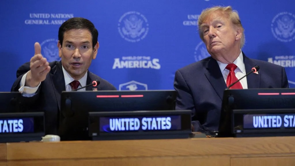 Trump nem találta Rubiót, pedig ott ült közvetlenül mellette