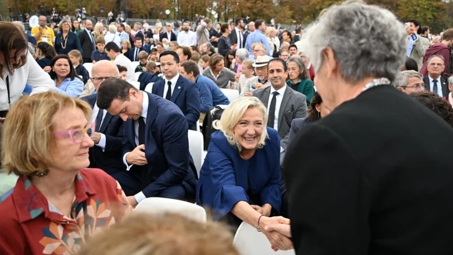 Marine Le Pen pártja előretört a francia szenátusban a részleges választásokon