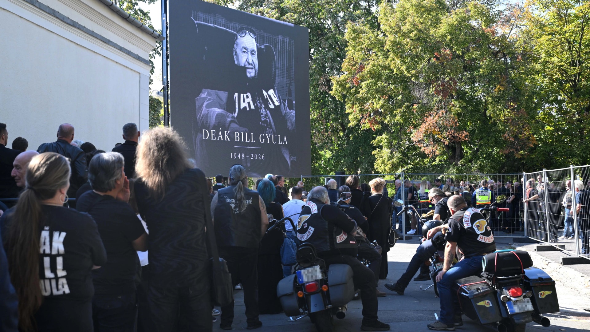 Végső búcsút vettek Deák Bill Gyula énekestől