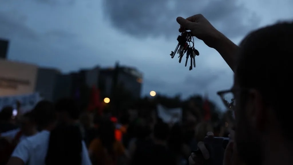 Egymásra mutogatnak a spanyol politikusok egy kilakoltatott idős asszony halála után