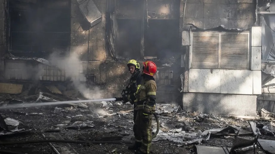 Halálos áldozata is van az éjszakai orosz dróncsapásoknak Kijevben