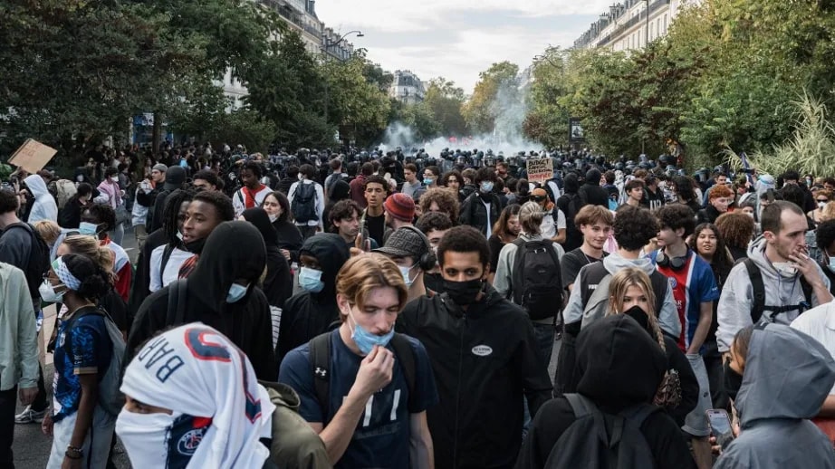 Több tízezer diák vonult a francia utcákra 