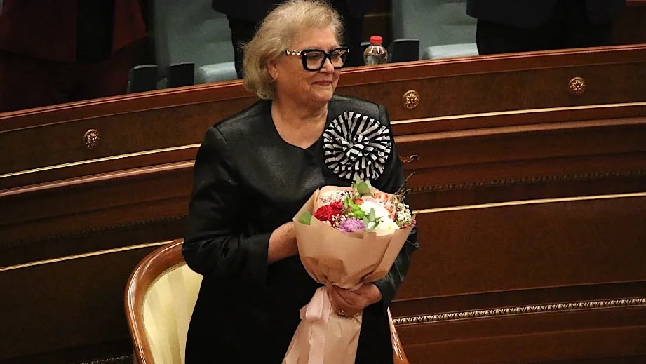 Megválasztották Koszovó új elnökét, elmarad az előrehozott választás