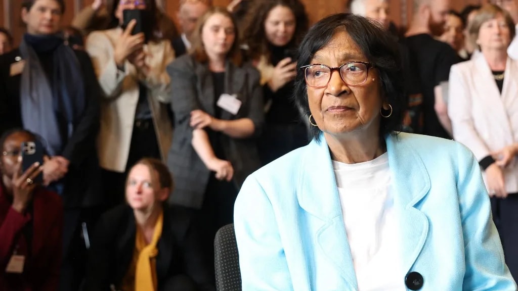 Navi Pillay a nemzetközi bűncselekmények túlélőinek ajánlotta kitüntetését