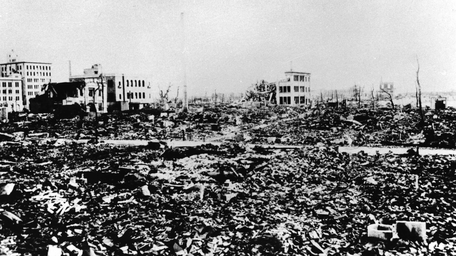 Új történelmi felvételek tárják fel a hirosimai atomtámadás borzalmait