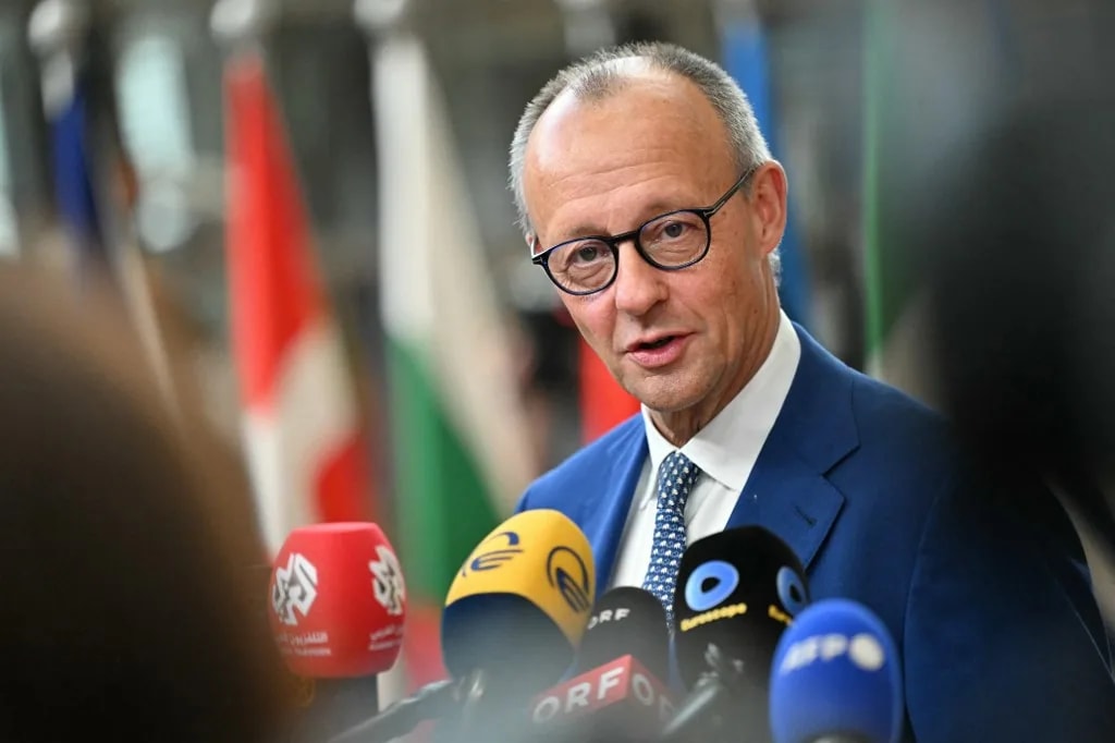 Sikertörténetként méltatta a török vendégmunkások bevándorlását a német kancellár
