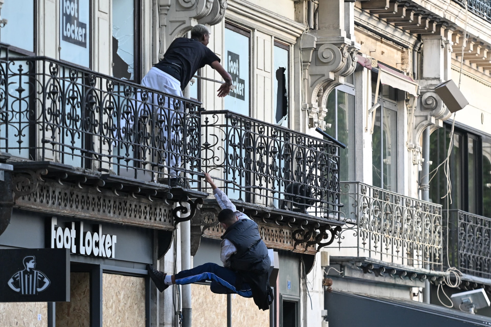 A békés tiltakozás alapjog, az erőszak nem elfogadható