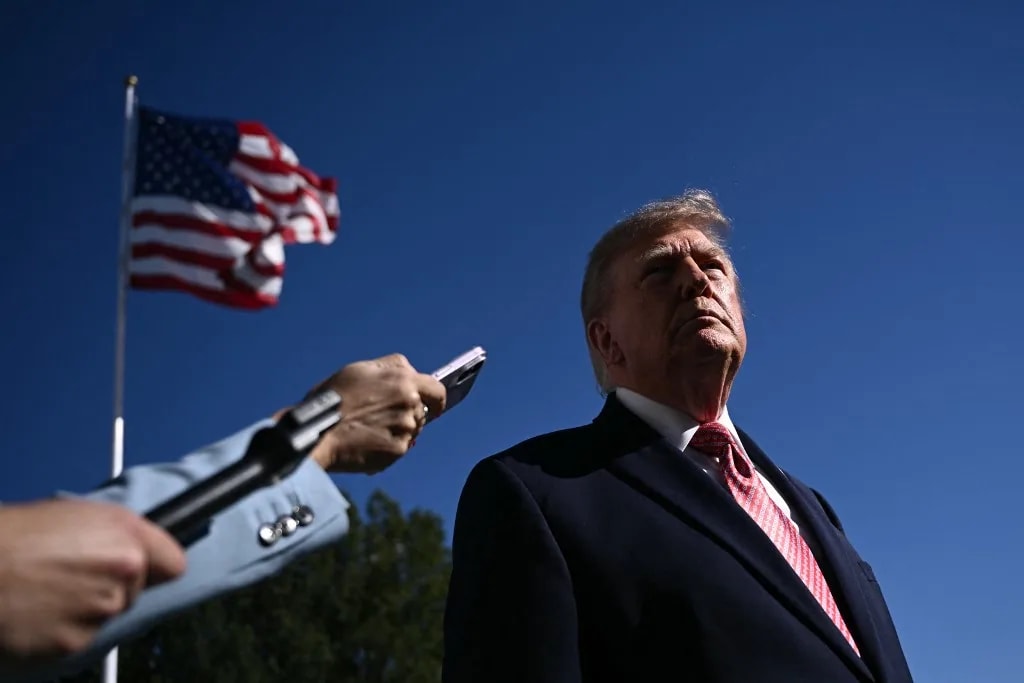 10 millió dolláros pert indítottak Trump ellen egy dal miatt