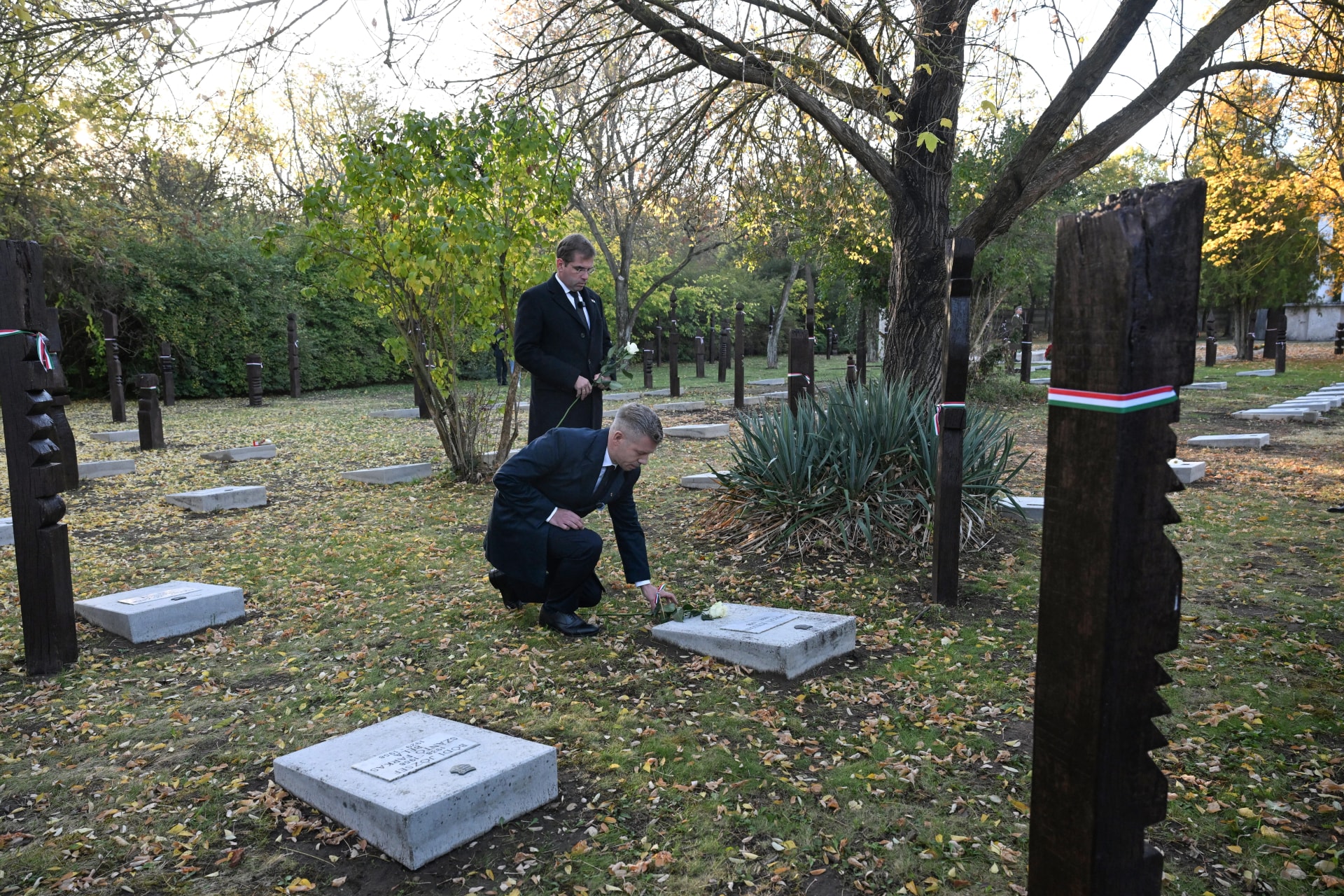 Az Új köztemető 301-es parcellájánál rótta le kegyeletét az 1956-os hősök előtt a miniszterelnök