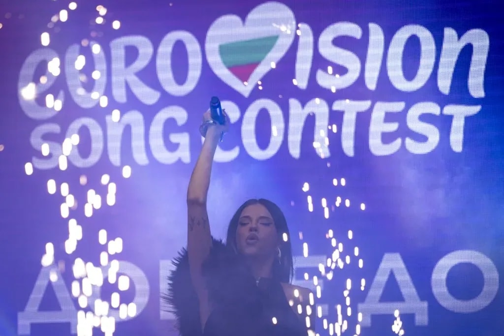 Harminchat ország versenyez a 71. Eurovíziós Dalfesztiválon Burgaszban