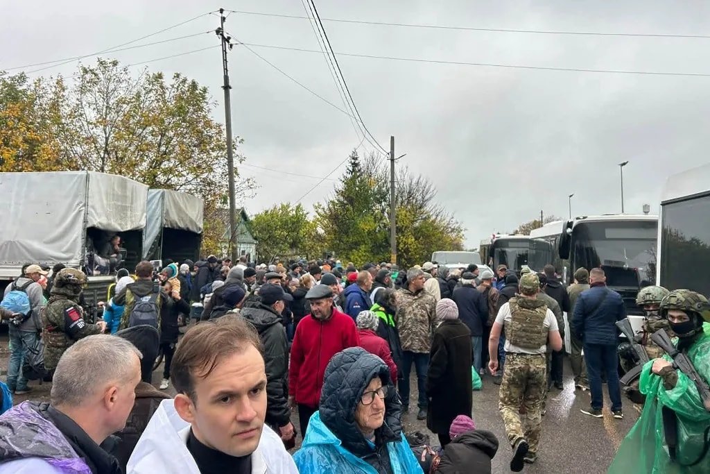 Buszokkal menekítik az Oleszkibe ragadt ukránokat