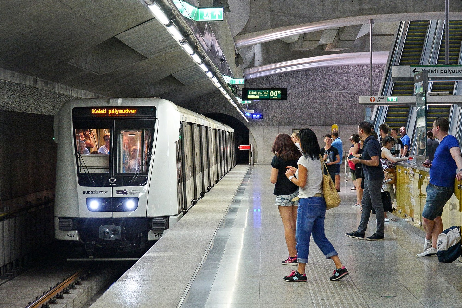 Gázolás miatt nem jár a metró a Déli pályaudvar és a Deák tér között