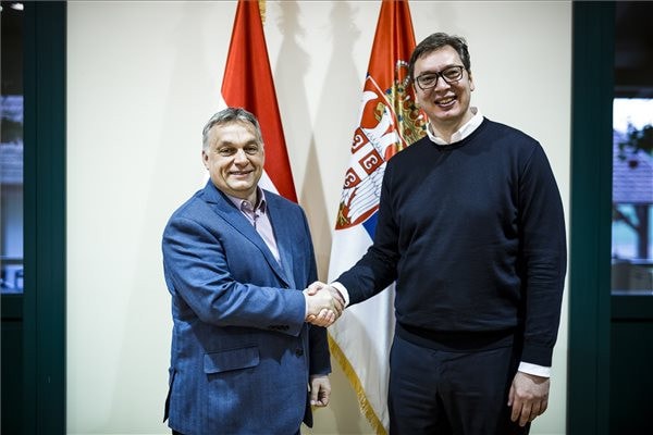 Orbán Viktor Szerbiába utazott