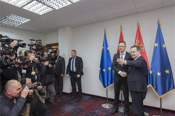 Szijjártó Péter: Magyarország érdeke az erős Szerbia