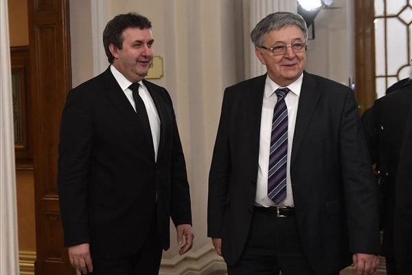 Lovász: A kutatóhálózat sorsa a legfontosabb téma