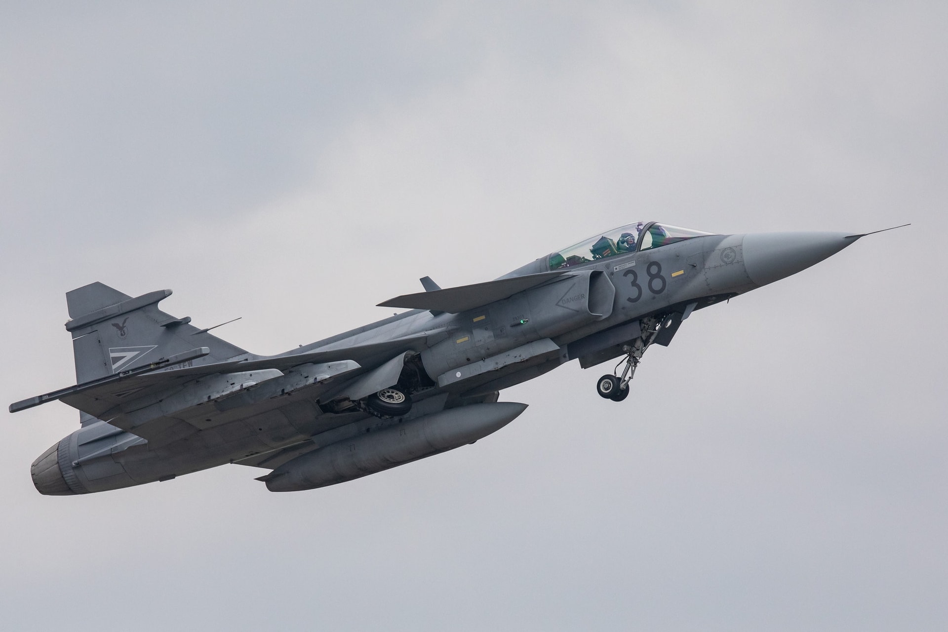 Lezuhant egy Gripen Szolnokon