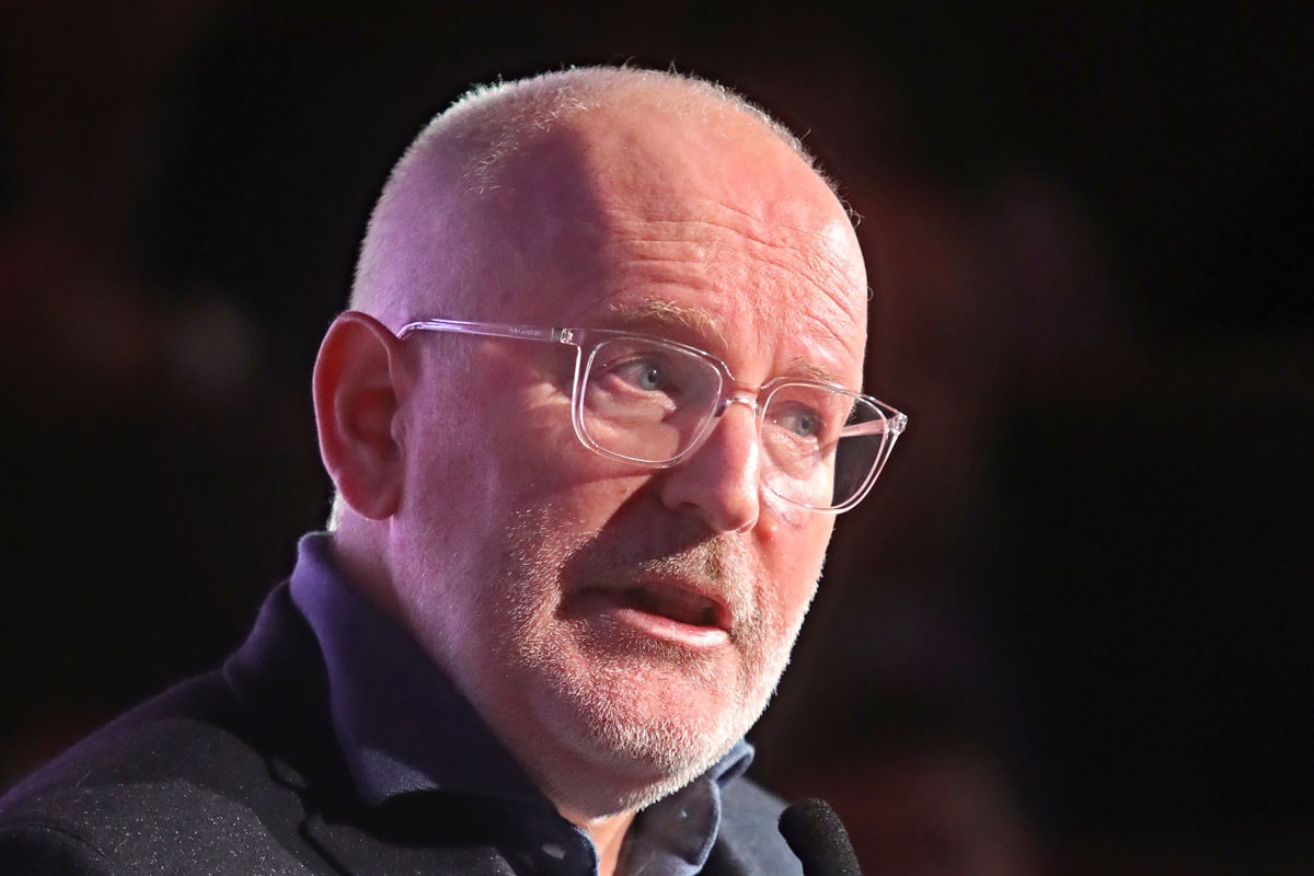 Fidesz: Timmermanssal az élen a bevándorláspártiak újabb bosszúra készülnek