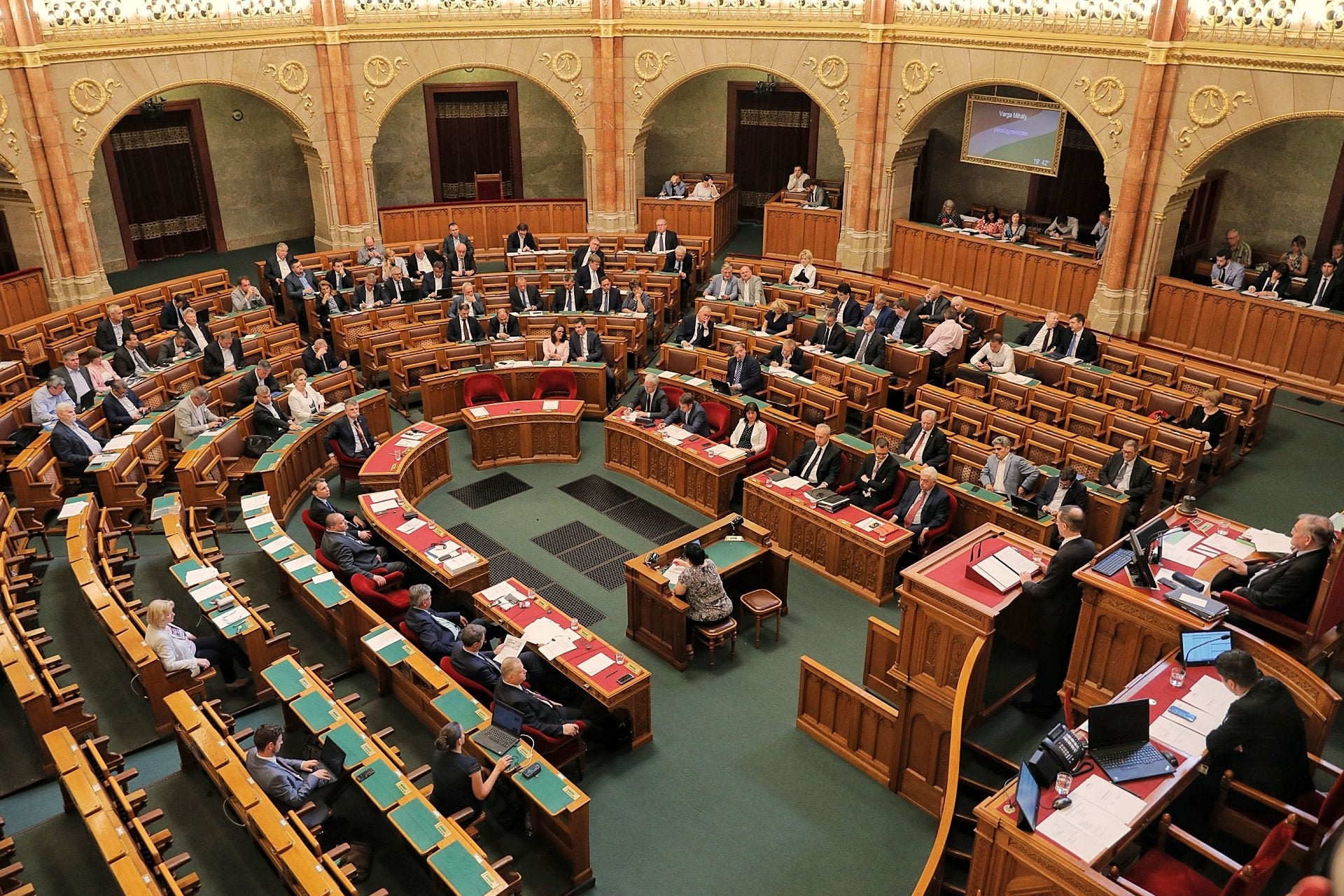 Saját csapdájába sétál bele az ellenzék