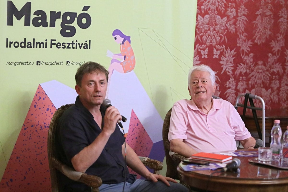 Ember  a szigeten
