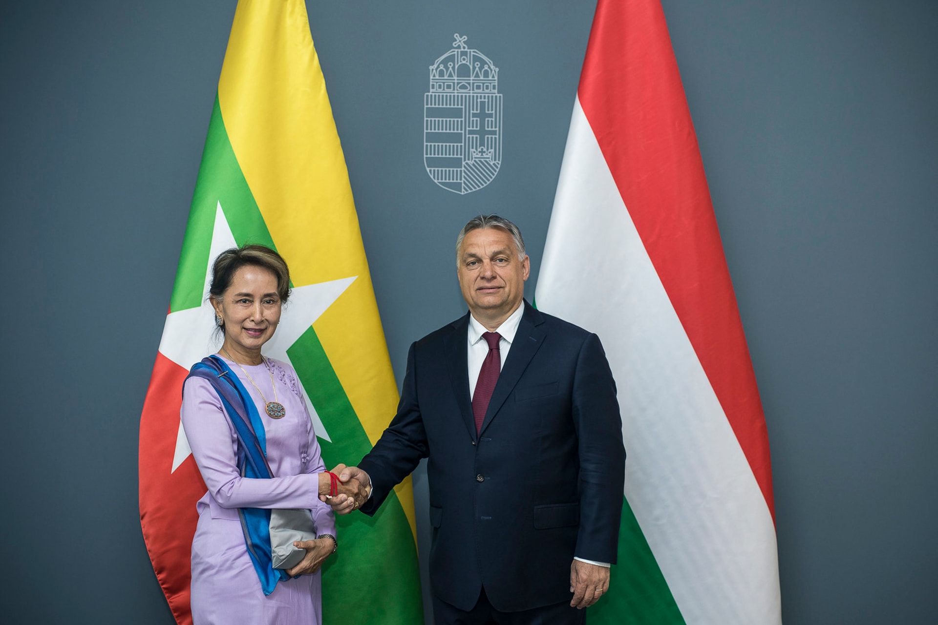 A mianmari államtanácsossal tárgyalt a kormányfő